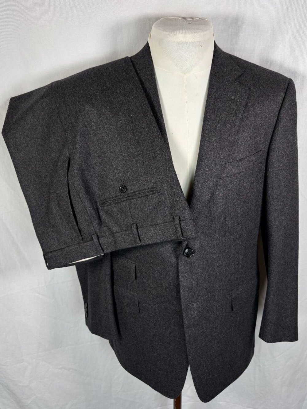Ermenegildo Zegna Trofeo Cashmere 50R Charcoal Grey Wool Cashmere Suit